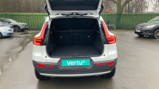 Volvo Xc40 2.0 T4 Momentum Pro 5dr AWD Geartronic Petrol Estate